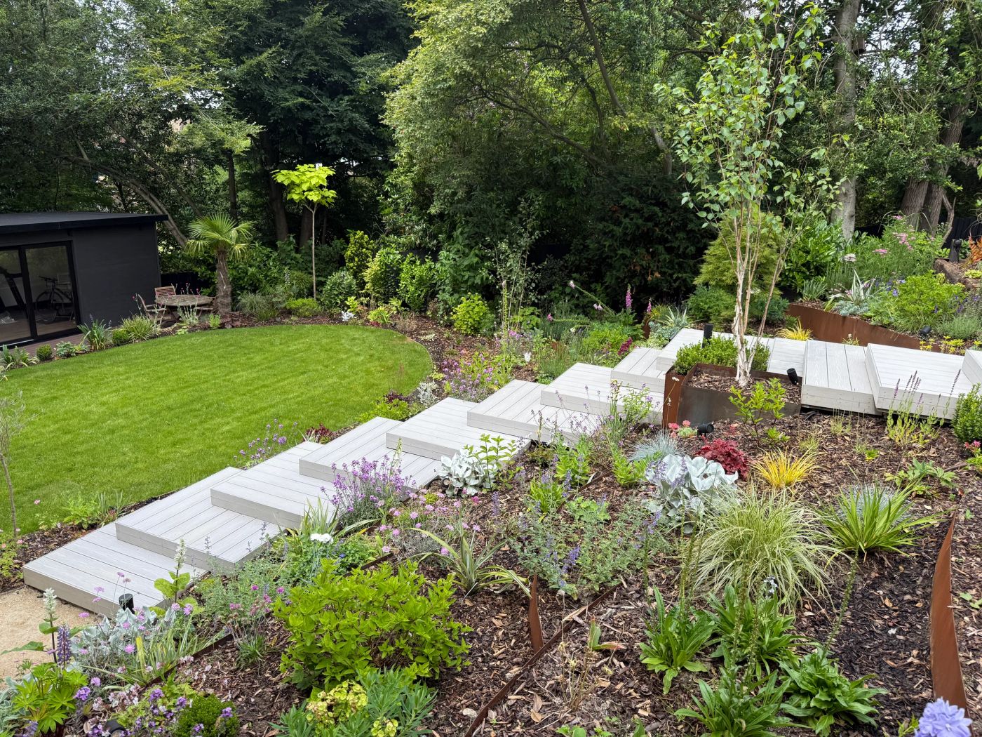 A garden designed and built by the Willow Alexander studio